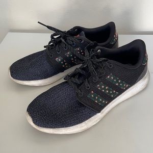 Adidas cloud foam sneakers size 7